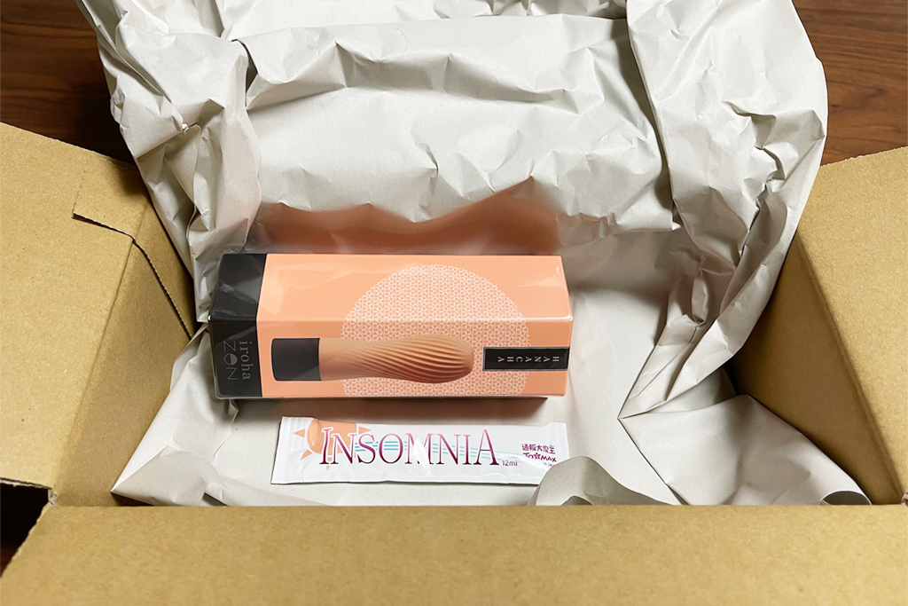 大人のおもちゃ通販大魔王から届いた商品の梱包と送り状（伝票）の画像
